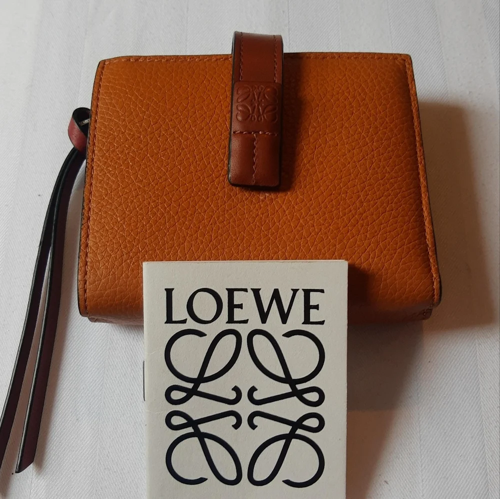 Brand new compact wallet - Picture 2 of 6